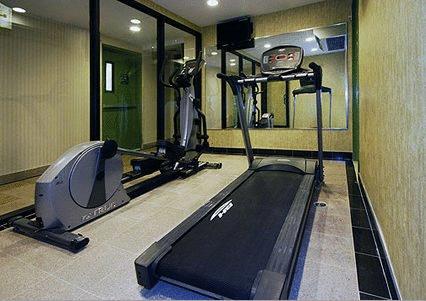 Quality Inn Jamaica Airtrain Ню Йорк Екстериор снимка