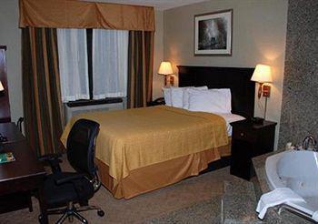 Quality Inn Jamaica Airtrain Ню Йорк Екстериор снимка